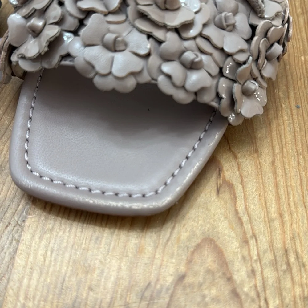 Stuart Weitzman Meadow Slide Sandal - Picture 5 of 11